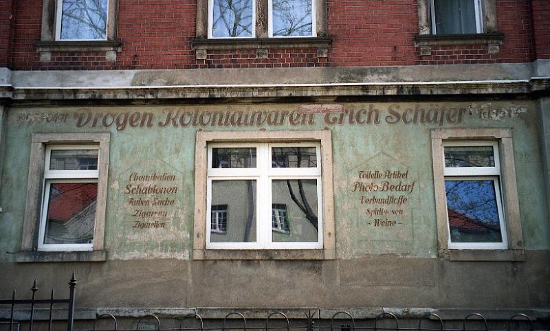 Dresden-Leuben, Lilienthalstr. 12, 17.4.2000 (2).jpg